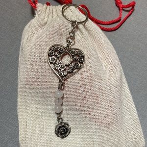 - Rose quartz heart w rose pendent come to me